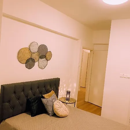 Newly Renovated Super-chic Appartement *