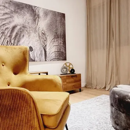 Newly Renovated Super-chic Апартаменты *