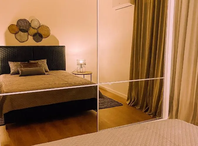 Newly Renovated Super-chic